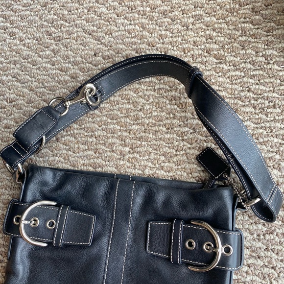 Black Coach leather purse - Picture 6 of 8
